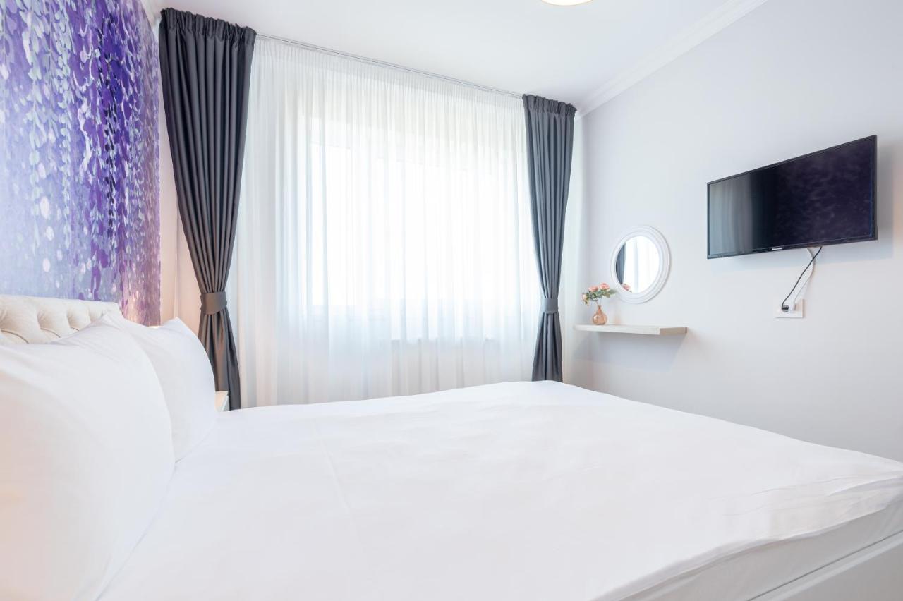 Lilla Flats Apartamento Oradea Exterior foto